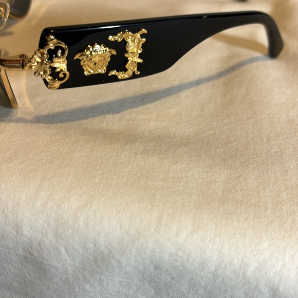 Versace Medusa Baroque Sunglasses - Picture 2 of 12